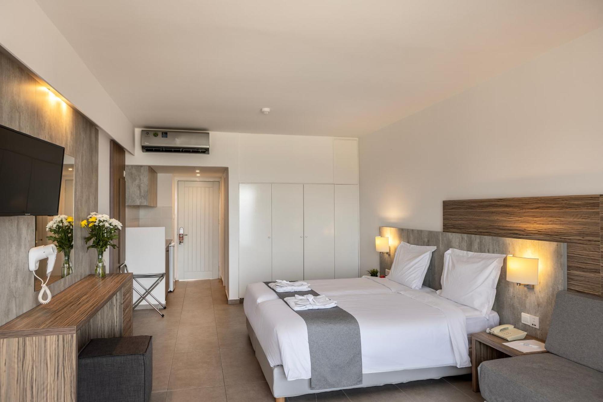 Kapetanios Aqua Resort Kólpos tón Korallíon Eksteriør bilde